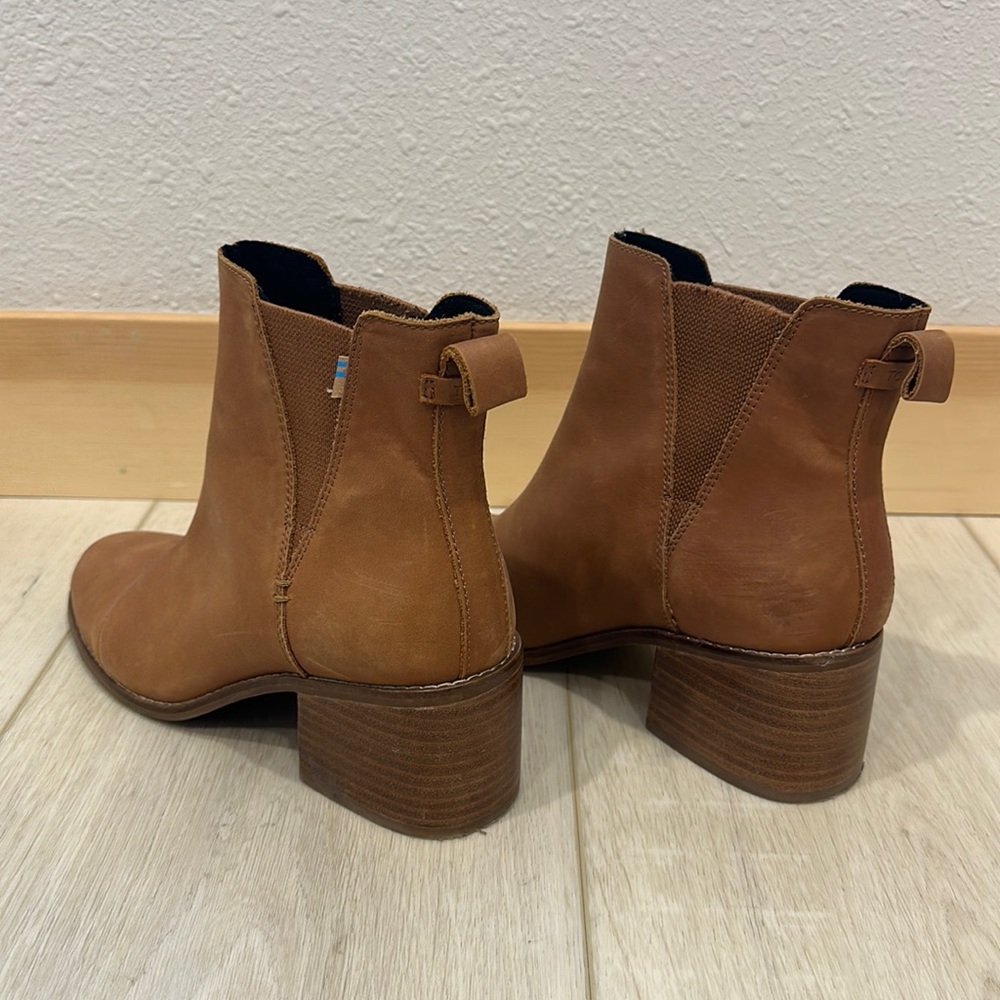 TOMS brown leather bootie